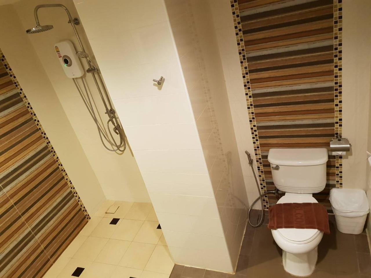 Omg Hotel Khon Kaen Eksteriør billede